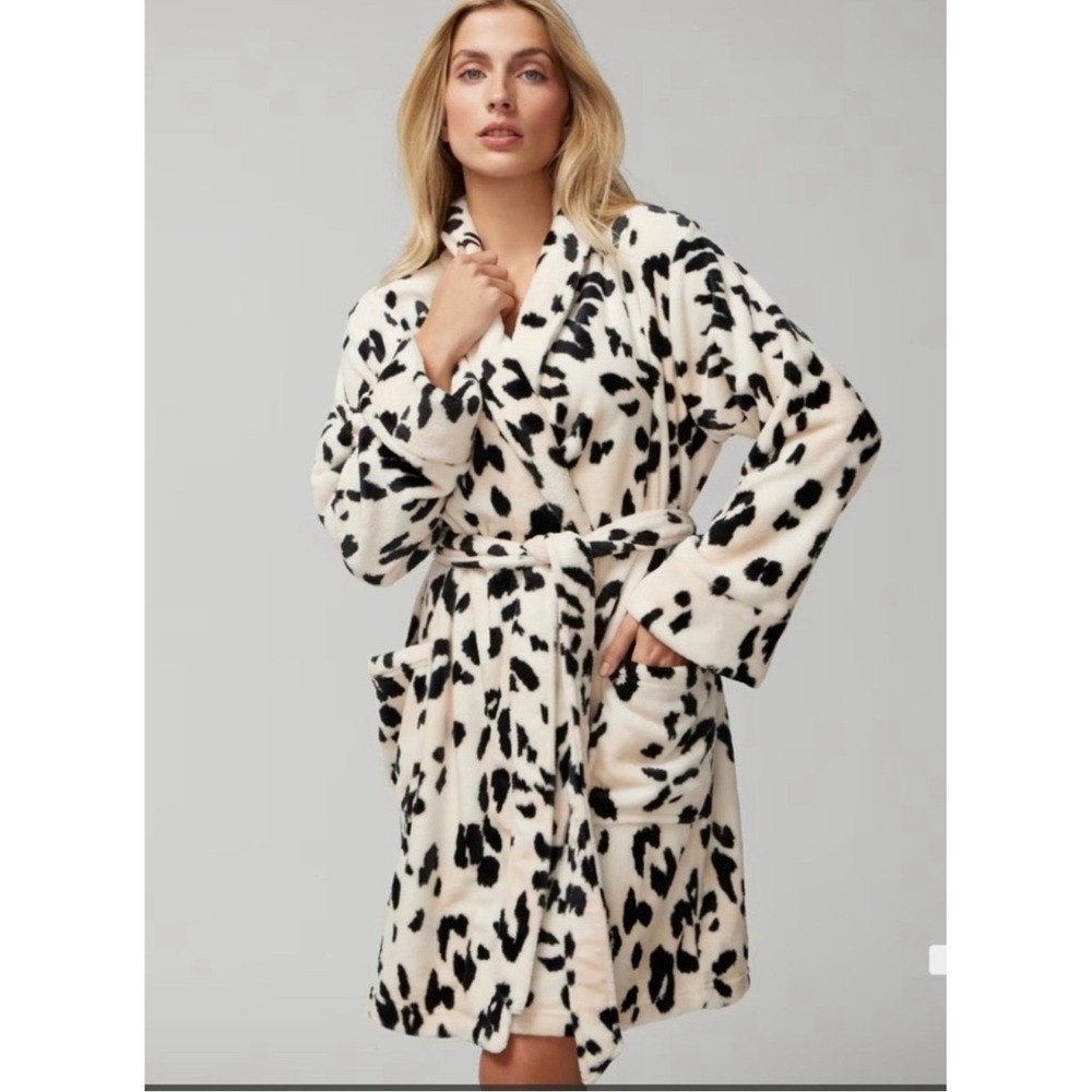 Soma Womens Leopard Print Plush Robe L XL Cream Black Long‎ Sleeve Belted Cozy